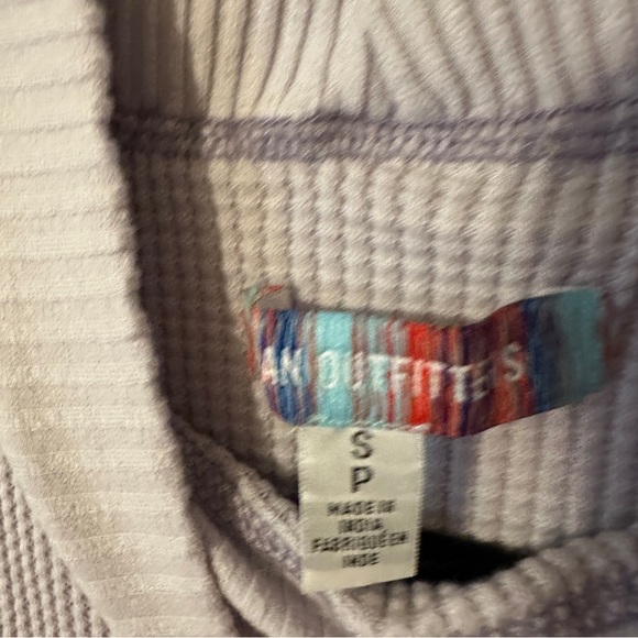 Urban Outfitters Lavender Waffle Knit
Thermal Long Sleeve Turtleneck Top Small - Picture 11 of 12